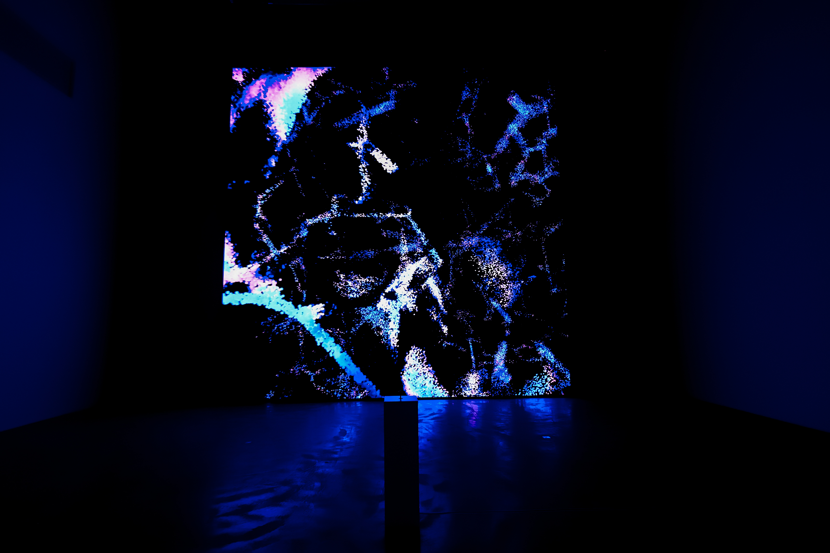 「浮流：无尽漫行」马克西姆&middot;热斯科夫个展